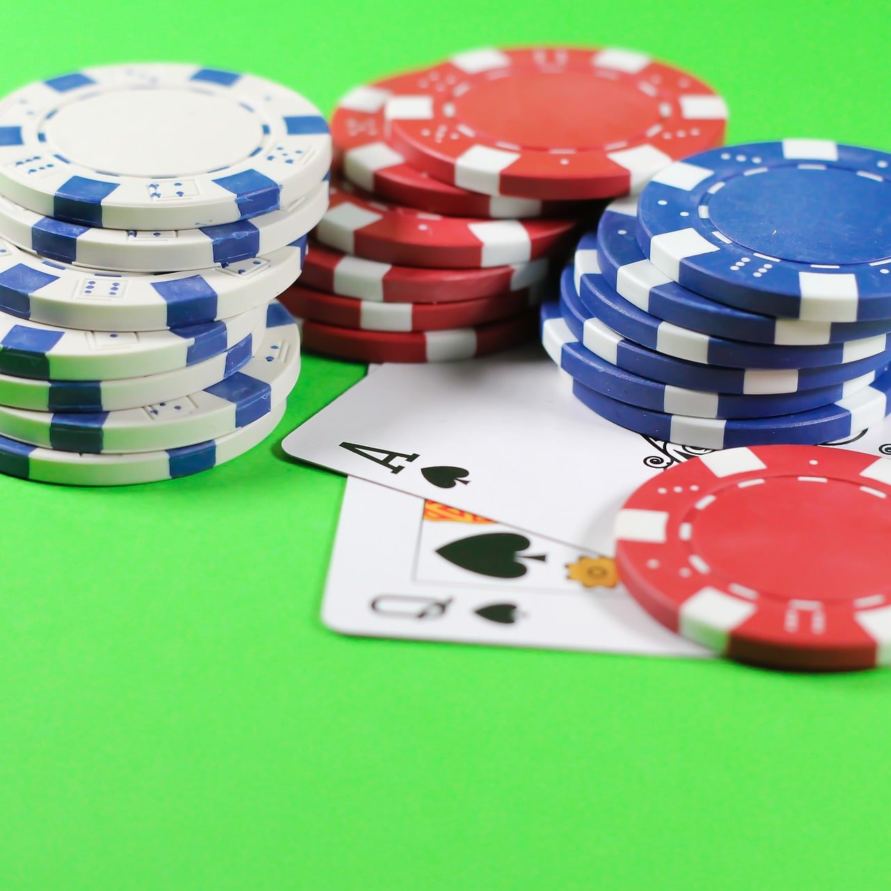 Filipino player joining a live baccarat table on jl745 from a mobile phone